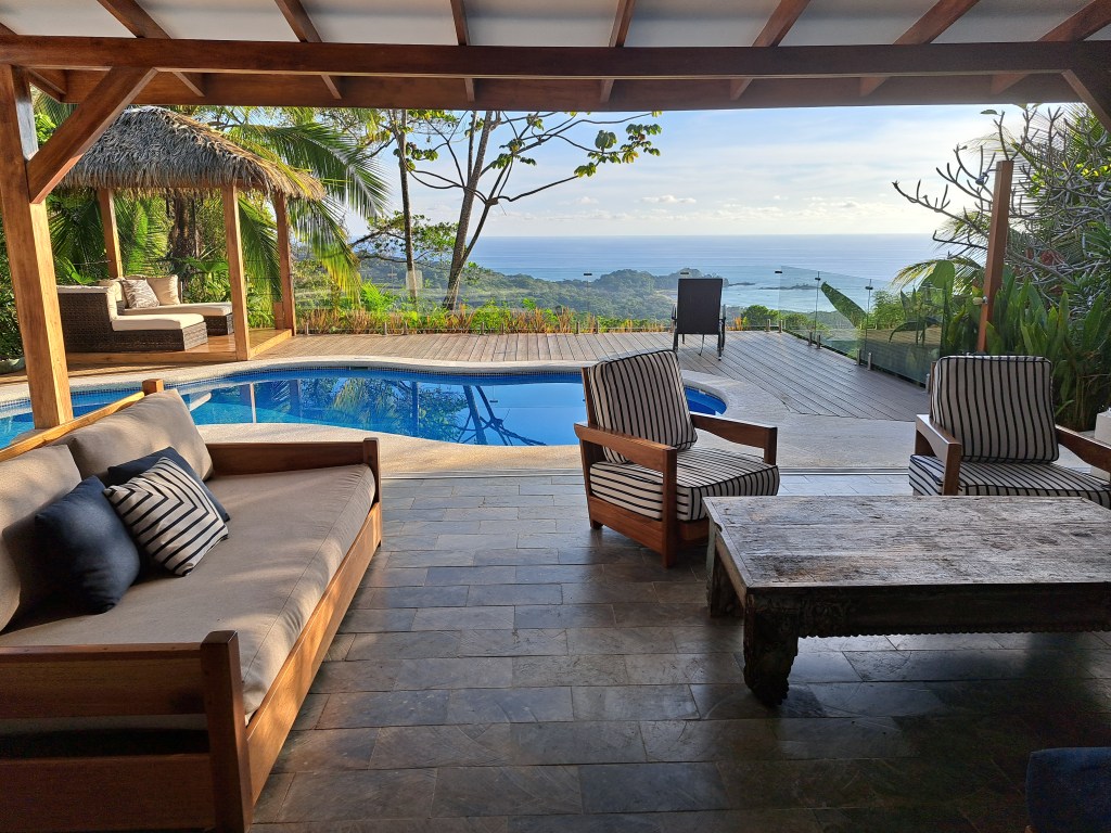 vacation rental dominical costa rica